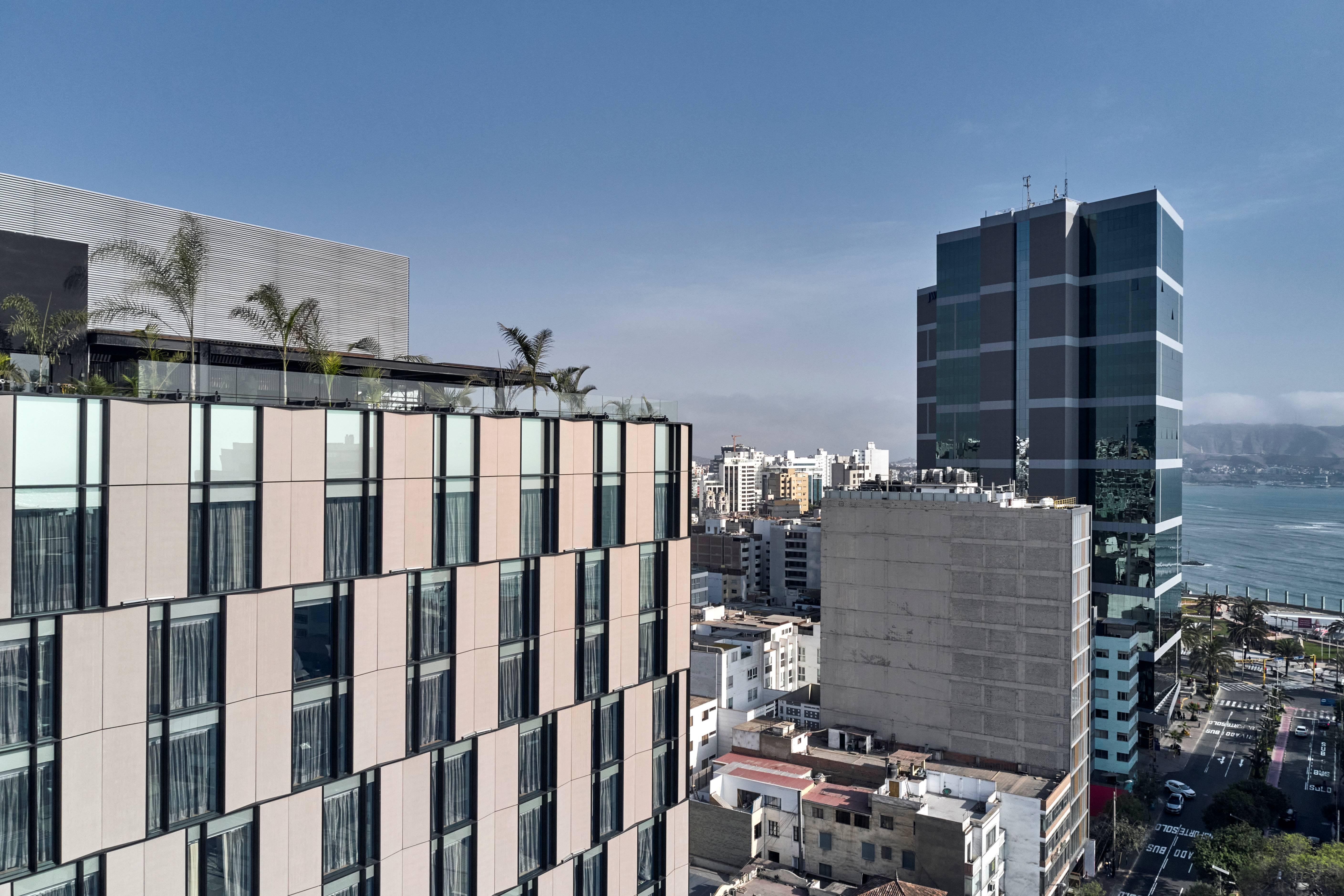 Pullman Lima Miraflores Hotel Exterior photo