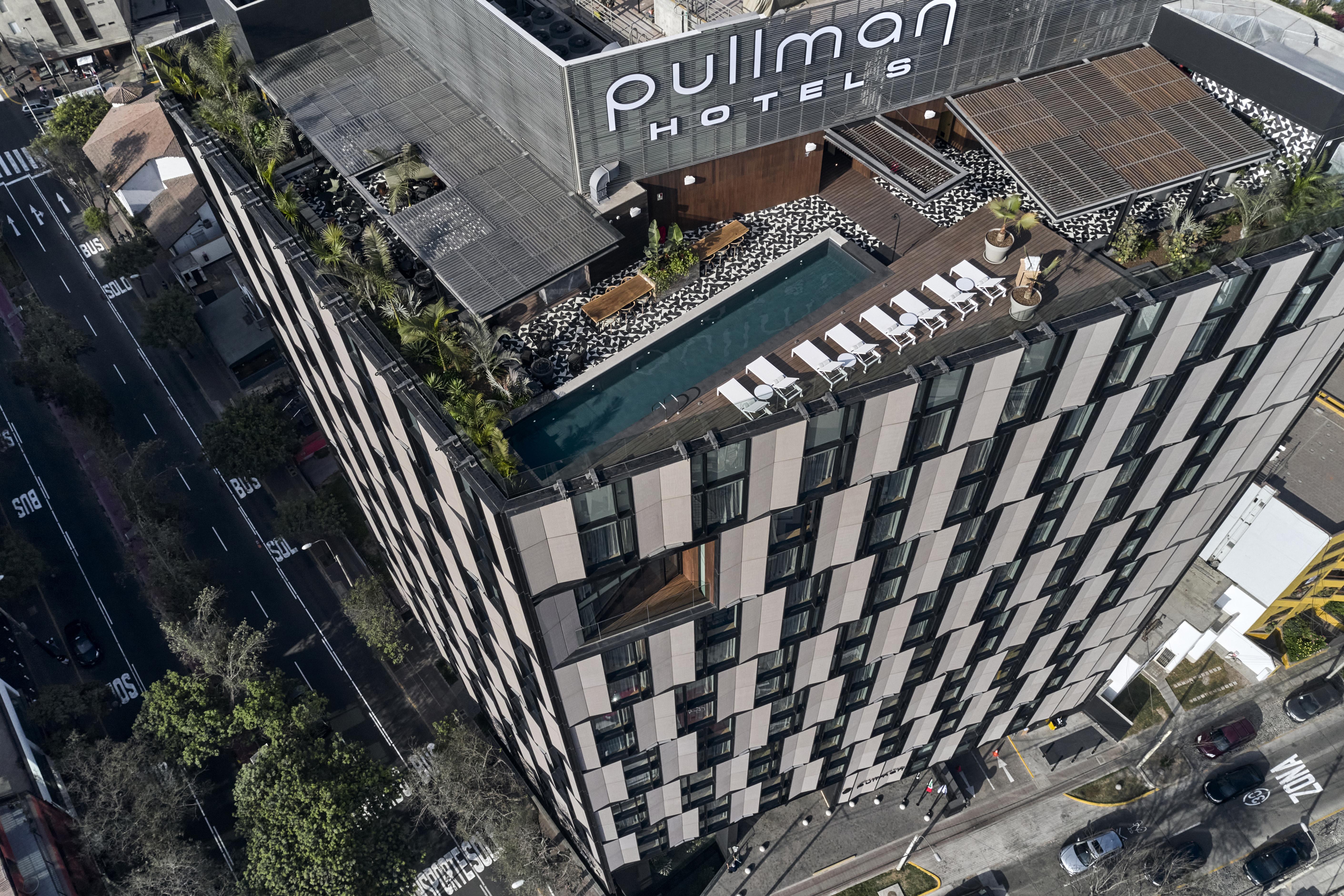 Pullman Lima Miraflores Hotel Exterior photo